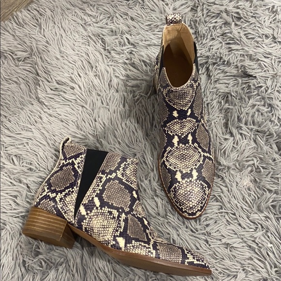 NEW • Madewell • Carina Snake Leather Ankle Boots - Picture 5 of 8